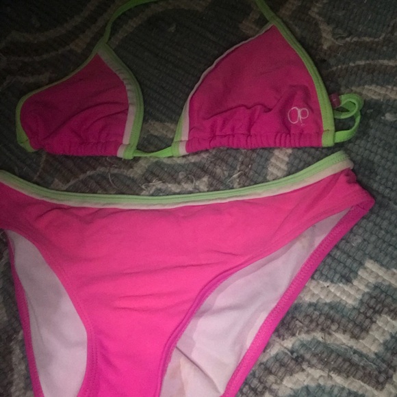 Bikini - Picture 2 of 5